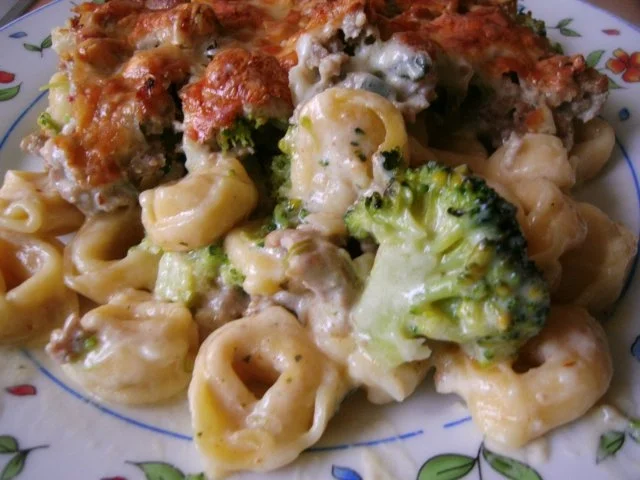 Rezept: Tortellinigratin....mit Broccoli und weißer Bolognesesauce Bild Nr. 18 Tortellinigratin....mit Broccoli und weißer Bolognesesauce - Rezept - Bild Nr. 18