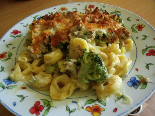 Rezept: Tortellinigratin....mit Broccoli und weißer Bolognesesauce Bild Nr. 19 Tortellinigratin....mit Broccoli und weißer Bolognesesauce - Rezept - Bild Nr. 19