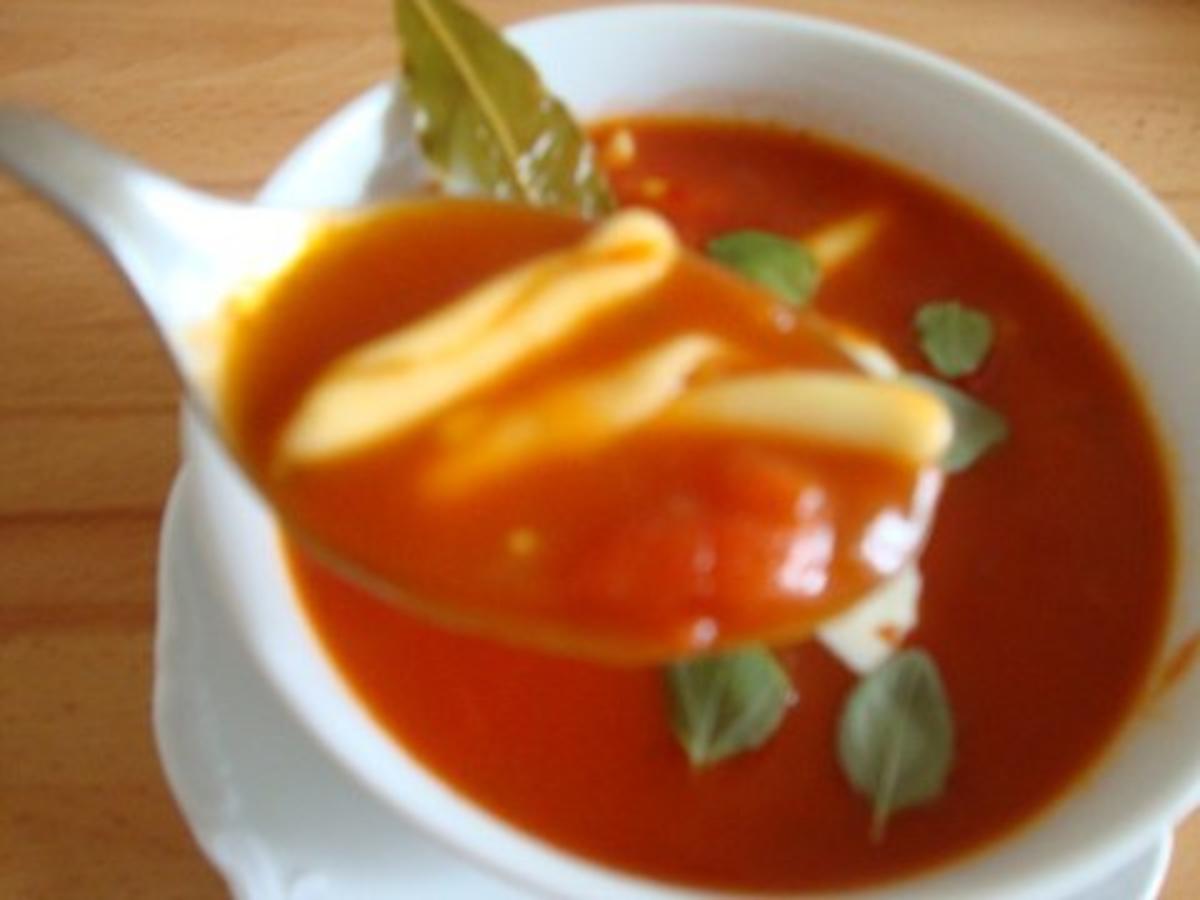 Tomatensüppchen mit Pastaeinlage - Rezept - Bild Nr. 2