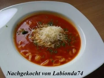 Rezept: Tomatensüppchen mit Pastaeinlage Bild Nr. 3 Tomatensüppchen mit Pastaeinlage - Rezept - Bild Nr. 3