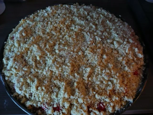Rezept: Kirschkuchen auf Hefeteig mit Crumble ! Bild Nr. 6 Kirschkuchen auf Hefeteig mit Crumble ! - Rezept - Bild Nr. 6