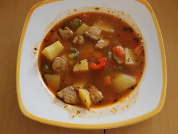 Rezept: Werner's Gulasch nach ungarischer Art Bild Nr. 4 Werner's Gulasch nach ungarischer Art - Rezept - Bild Nr. 4