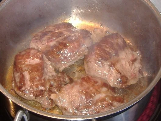 Kalbsbäckchen mit Portweinjus und Lauch - Rezept - Bild Nr. 3