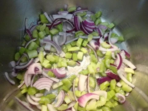 Rezept: Minestrone ....wie Sie gerne in Umbrien aufgetischt wird Bild Nr. 7 Minestrone ....wie Sie gerne in Umbrien aufgetischt wird - Rezept - Bild Nr. 7