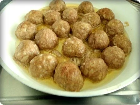 Köttbullar mit Senf-Honigsauce, Stampfkartoffeln und Preiselbeeren - Rezept - Bild Nr. 17