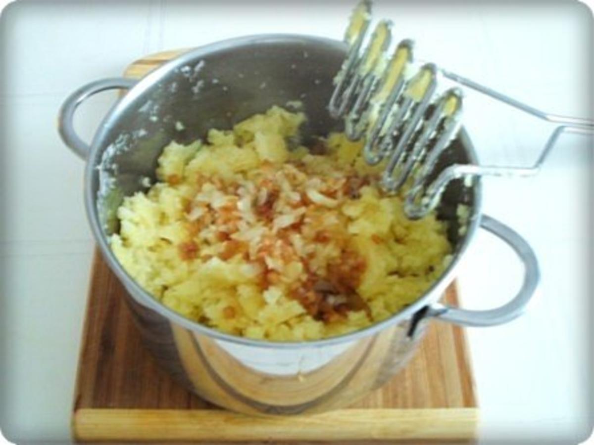 Köttbullar mit Senf-Honigsauce, Stampfkartoffeln und Preiselbeeren - Rezept - Bild Nr. 18
