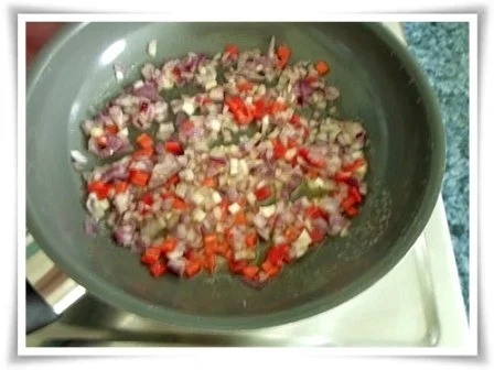 Würzige  Tomatensauce, Bandnudeln mit Köttbullar serviert - Rezept - Bild Nr. 6