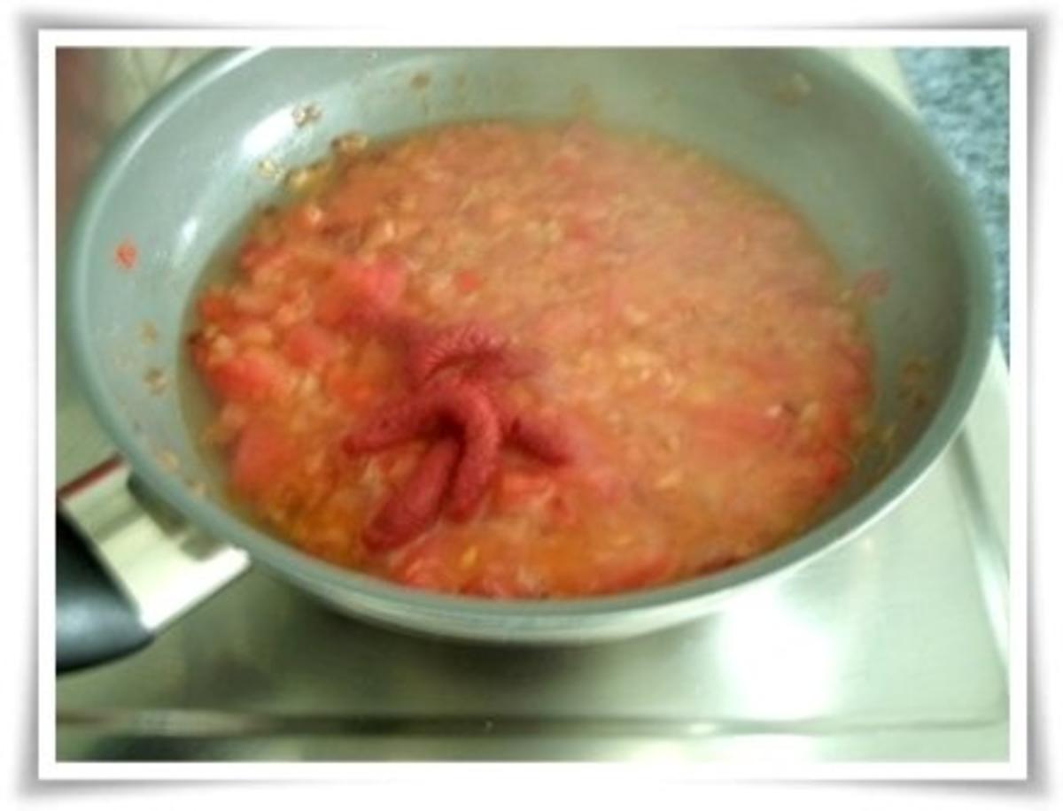 Würzige  Tomatensauce, Bandnudeln mit Köttbullar serviert - Rezept - Bild Nr. 8