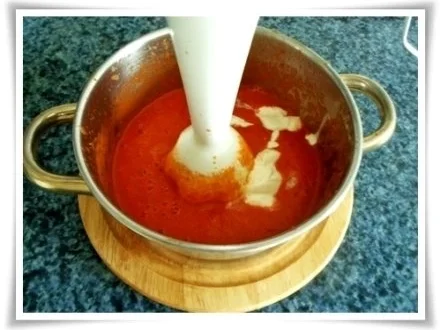 Würzige  Tomatensauce, Bandnudeln mit Köttbullar serviert - Rezept - Bild Nr. 11