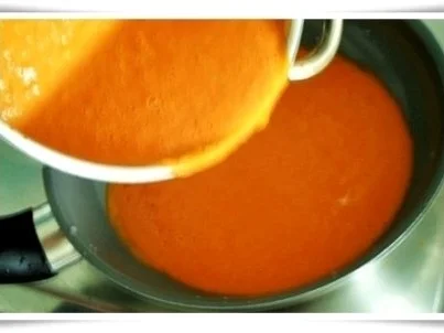 Würzige  Tomatensauce, Bandnudeln mit Köttbullar serviert - Rezept - Bild Nr. 13