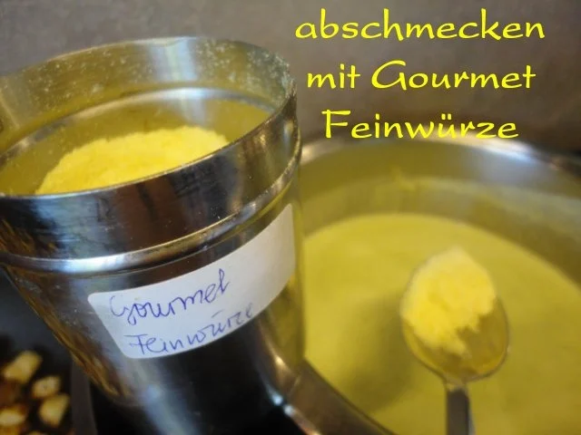 Rezept: feines Zucchini Schaum Süppchen Bild Nr. 12 feines Zucchini Schaum Süppchen - Rezept - Bild Nr. 12