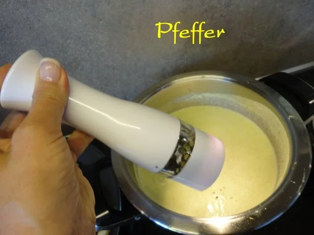 Rezept: feines Zucchini Schaum Süppchen Bild Nr. 13 feines Zucchini Schaum Süppchen - Rezept - Bild Nr. 13