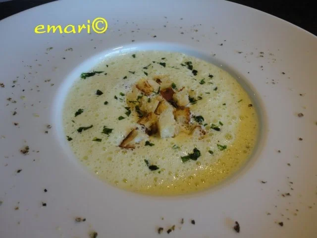 Rezept: feines Zucchini Schaum Süppchen Bild Nr. 14 feines Zucchini Schaum Süppchen - Rezept - Bild Nr. 14