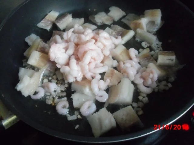 Rezept: Fischsauce mit grüne Nudeln, Bild Nr. 3 Fischsauce mit grüne Nudeln, - Rezept - Bild Nr. 3