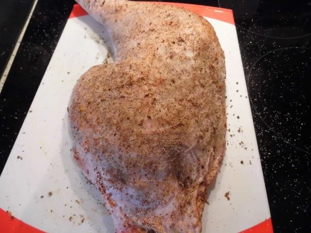 Putenkeule NT mit Kräuter - Speck - Klößen und Pfifferlingen - Rezept - Bild Nr. 3