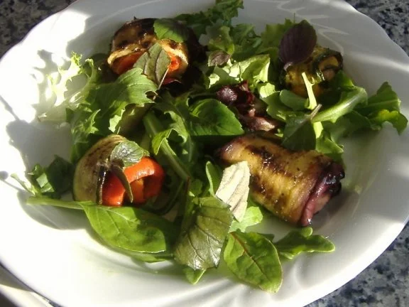 Rezept: Wildkräuter-Antipasti-Salat Wildkräuter-Antipasti-Salat - Rezept