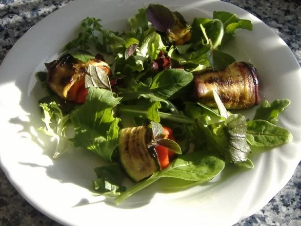 Rezept: Wildkräuter-Antipasti-Salat Bild Nr. 4 Wildkräuter-Antipasti-Salat - Rezept - Bild Nr. 4