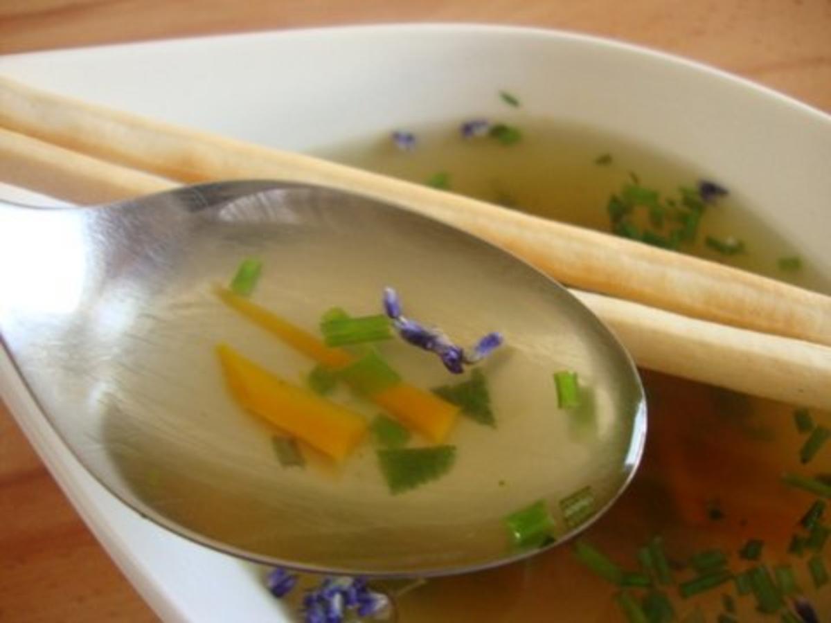 leichte Kräutersuppe - Rezept mit Bild - kochbar.de