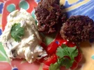 Scharfe Bouletten orientalischer Art mit einem Dattel Frischkäse Dip - Rezept