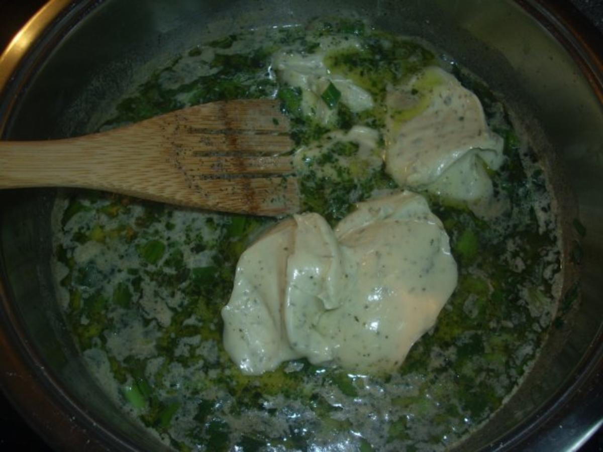 Nudeln mit Kräuter-Käse Soße - Rezept - Bild Nr. 2