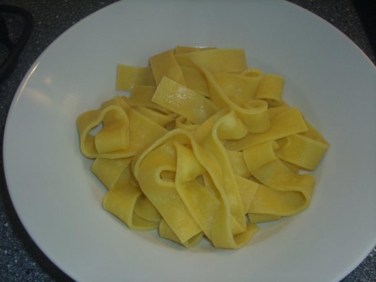 Nudeln mit Kräuter-Käse Soße - Rezept - Bild Nr. 3