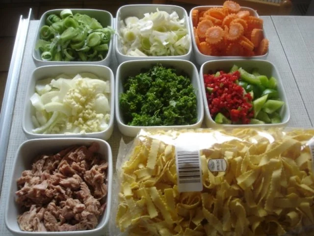 Bandnudeln mit Möhrenblüten-Gemüse-Thunfisch-Sauce - Rezept - Bild Nr. 6