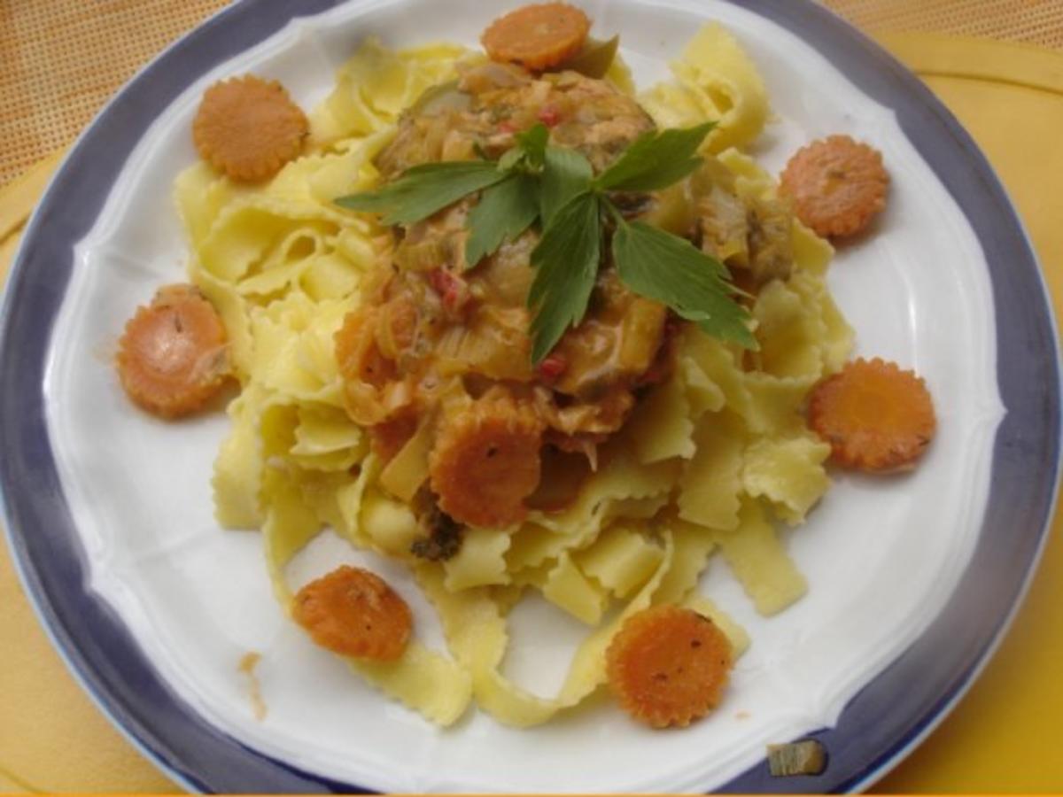 Bandnudeln mit Möhrenblüten-Gemüse-Thunfisch-Sauce - Rezept - Bild Nr. 19