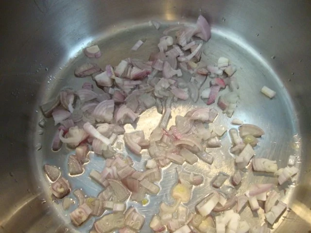 Geeiste Gurkensuppe mit Feuerkrabben - Rezept - Bild Nr. 6