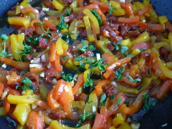 Paprikasalat mit Ziegenkäse - Rezept - Bild Nr. 6