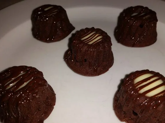 Rotwein-Schokoladen-Gugl mit Vanillepudding - Rezept - Bild Nr. 5