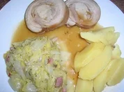 Spanferkelrücken gerollt, an Chinakohlgemüse und Kartoffeln - Rezept