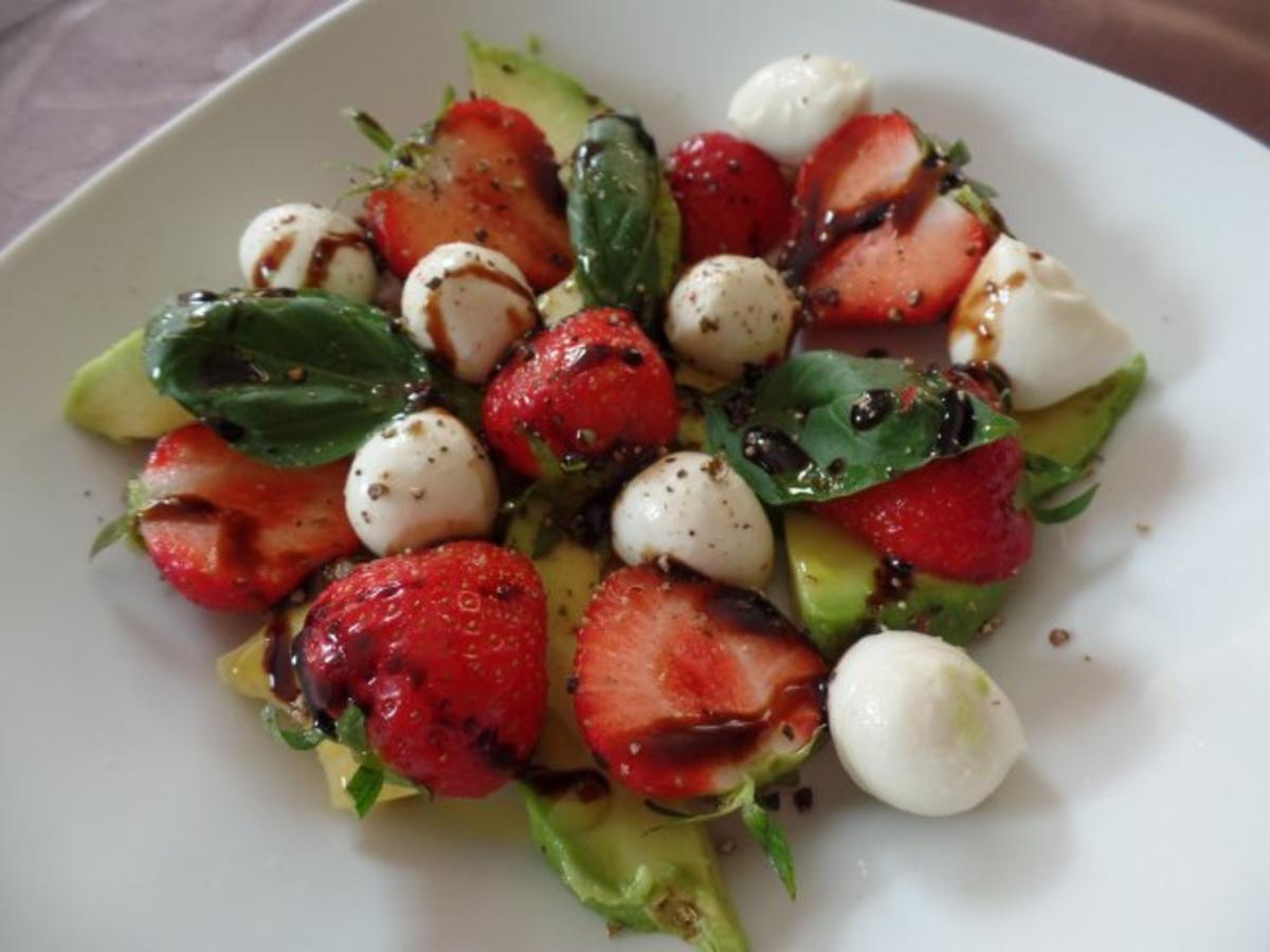 Erdbeer-Avocado-Salat - Rezept
