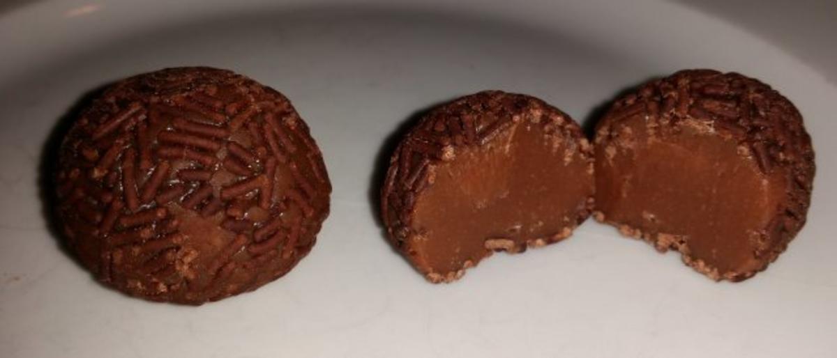 Brigadeiros (Brasilianische Karamell-Kakao-Pralinen) - Rezept - kochbar.de