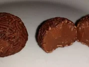 Brigadeiros (Brasilianische Karamell-Kakao-Pralinen) - Rezept