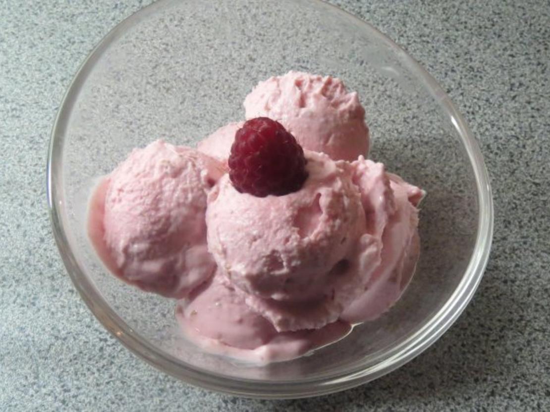 Dessert: Himbeer-Joghurt-Eis - Rezept mit Bild - kochbar.de