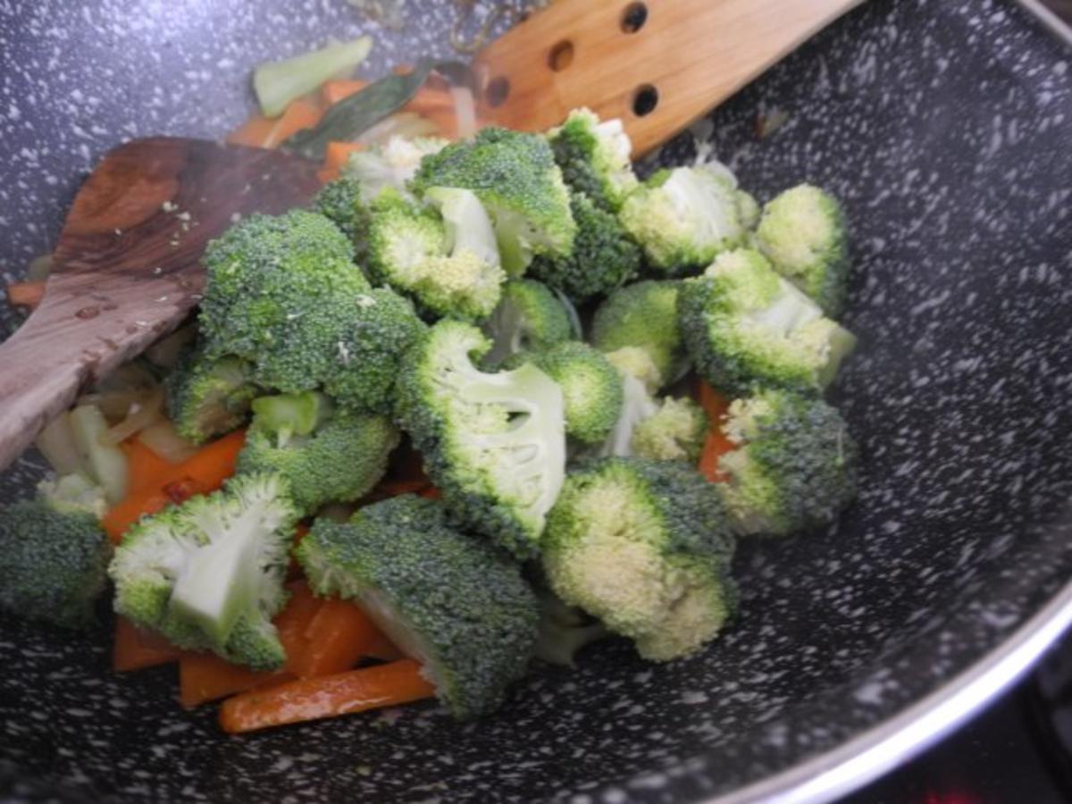 Vegan : Gemüse - Curry - Kokosmilch - Pfanne - Rezept - Bild Nr. 7