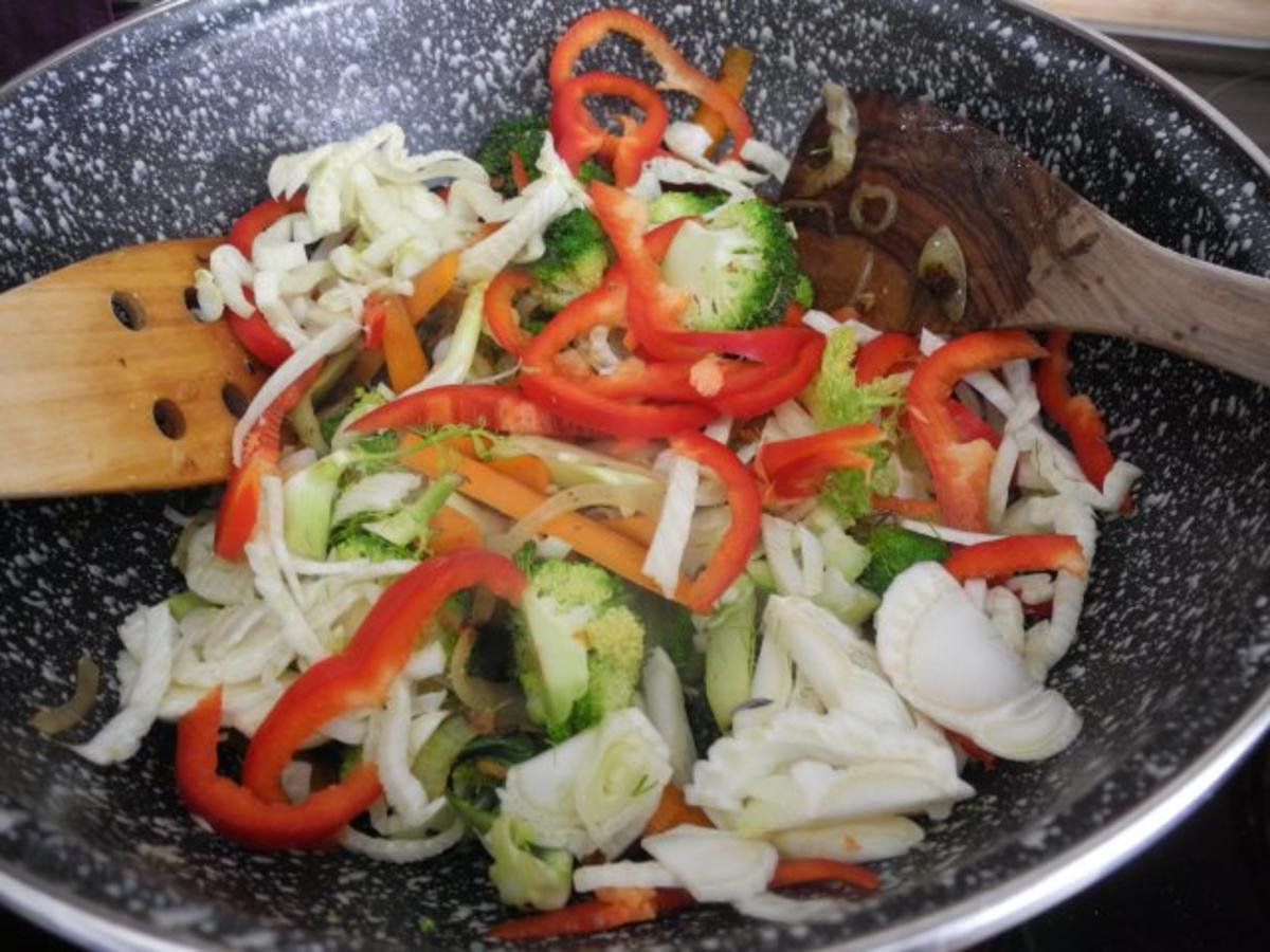 Vegan : Gemüse - Curry - Kokosmilch - Pfanne - Rezept - Bild Nr. 9
