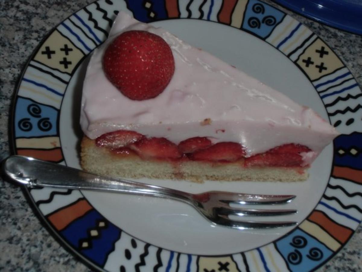 Bilder für Erdbeer-Jogurt-Quark-Torte - Rezept