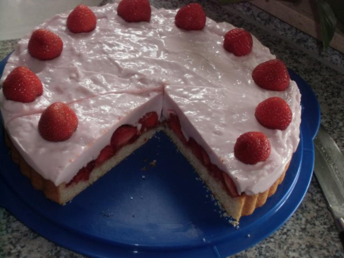 Erdbeer-Jogurt-Quark-Torte - Rezept - Bild Nr. 2