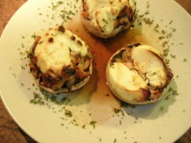 Rezept: gefüllte Champignos mit Krebsfleisch - der kleine Abendsnack für einen hungrigen Mann - Bild Nr. 2 gefüllte Champignos mit Krebsfleisch - der kleine Abendsnack für einen hungrigen Mann - - Rezept - Bild Nr. 2