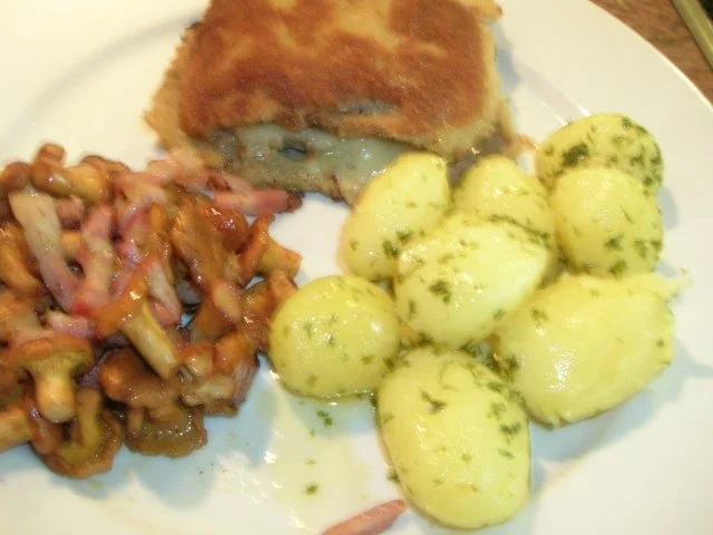 Rezept: Cordon bleu vom Kalb, Pfifferlinge,neue Kartöffelchen Bild Nr. 4 Cordon bleu vom Kalb, Pfifferlinge,neue Kartöffelchen - Rezept - Bild Nr. 4