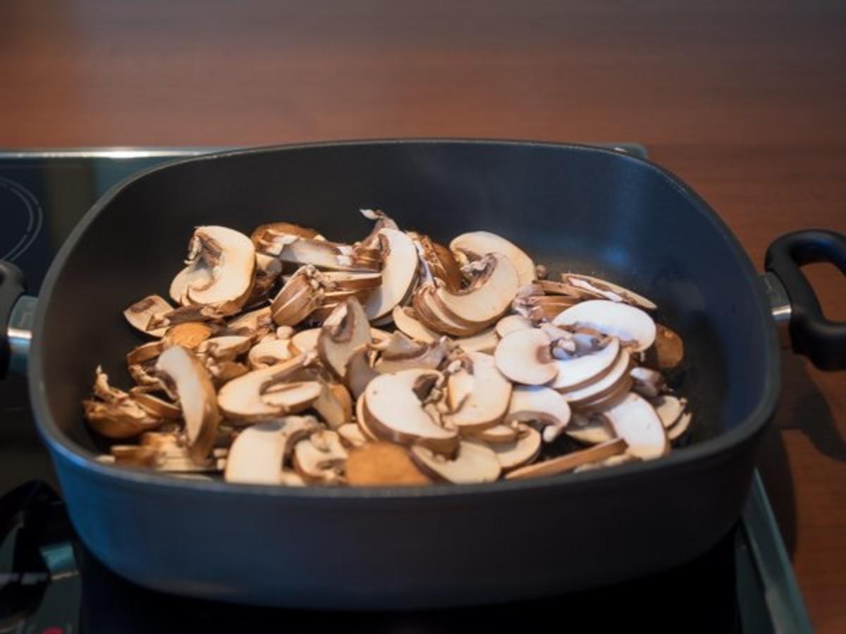 Nudelpfanne mit Hähnchen und Gemüse - Rezept - kochbar.de