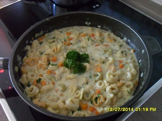 Rezept: Tortellini in Gemüsesosse Tortellini in Gemüsesosse - Rezept