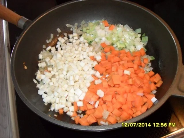 Rezept: Tortellini in Gemüsesosse Bild Nr. 10 Tortellini in Gemüsesosse - Rezept - Bild Nr. 10