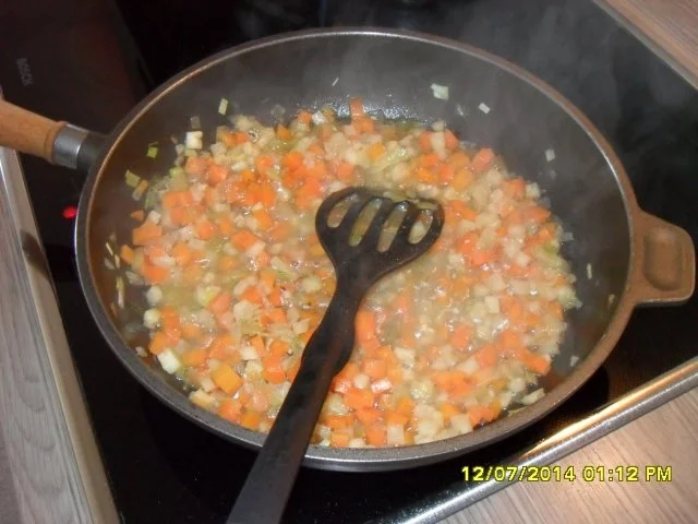 Rezept: Tortellini in Gemüsesosse Bild Nr. 14 Tortellini in Gemüsesosse - Rezept - Bild Nr. 14