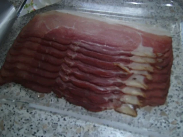 Hähnchenrouladen gefüllt mit Schinken, Paprika und Frischkäse - Rezept - Bild Nr. 3