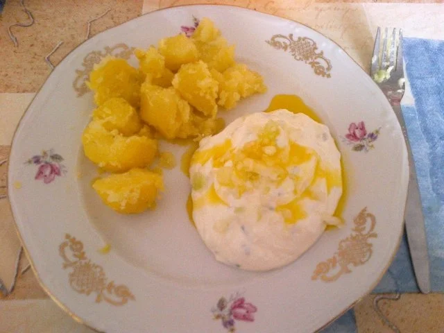 Rezept: Quark mit Kartoffeln und Leinöl Quark mit Kartoffeln und Leinöl - Rezept