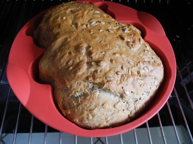 Brot & Brötchen : Sonnenblumen - Dinkel - Brot - Rezept - Bild Nr. 10