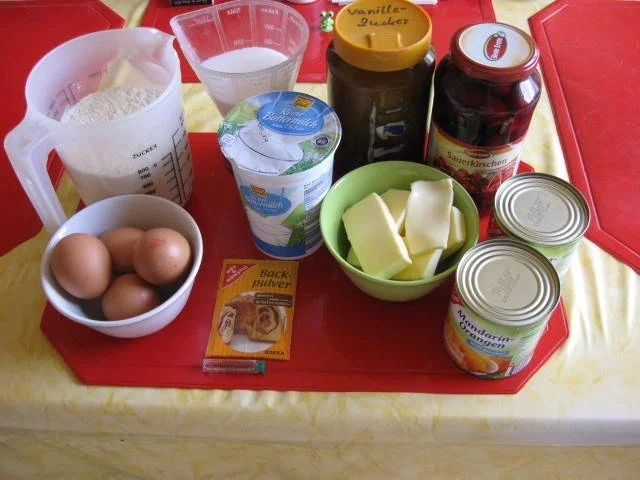 Buttermilch Kuchen mit Kirschen und Mandarinen - Rezept - Bild Nr. 2