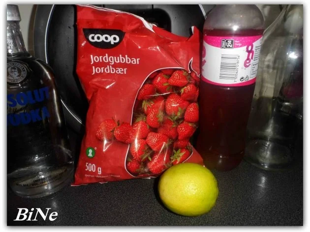 Rezept: BiNe` S ERDBEERLIMES Bild Nr. 3 BiNe` S ERDBEERLIMES - Rezept - Bild Nr. 3